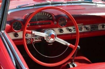 Салон Ford Thunderbird 1957