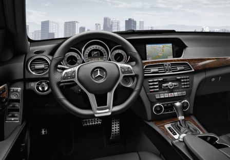 Водительское кресло Mercedes-Benz C250 sedan