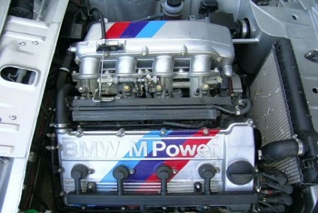 Двигатель BMW 2002 1968 года