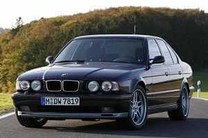 BMW M5 в кузове E32