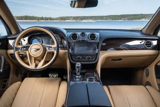 Салон Bentley Bentayga с дизельным двигателем