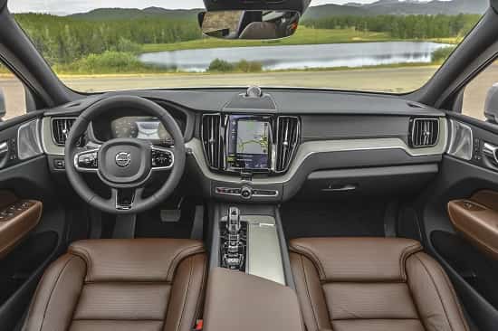Салон Volvo XC60 2018