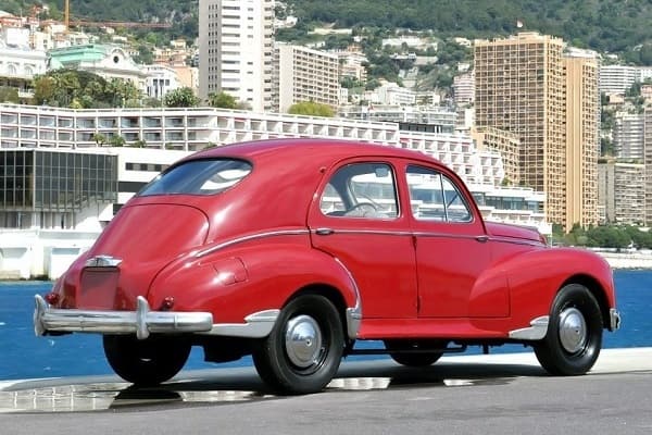 Peugeot_203_1949