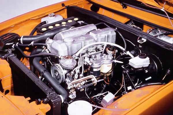 Двигатель Opel Rekord E1 1977 года