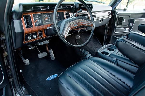 Салон Ford Bronco 1981 года